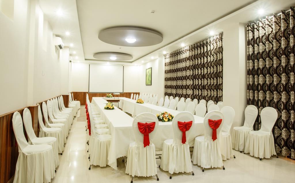 Long Bao Chau Hotel Thu Dau Mot Екстер'єр фото
