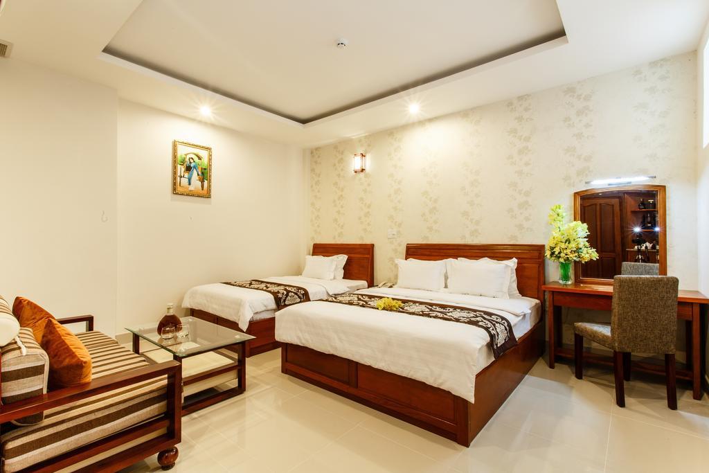 Long Bao Chau Hotel Thu Dau Mot Екстер'єр фото