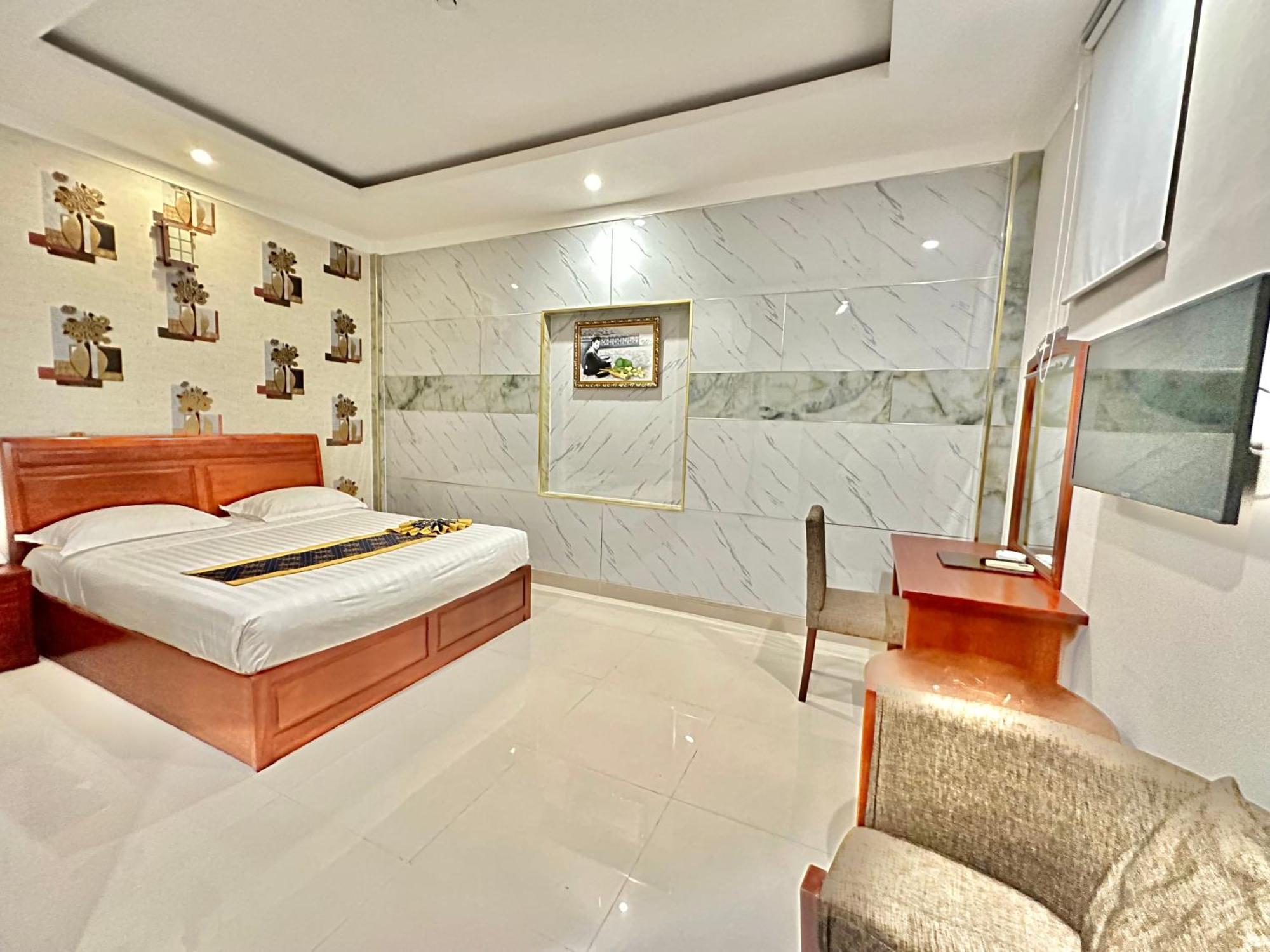 Long Bao Chau Hotel Thu Dau Mot Екстер'єр фото