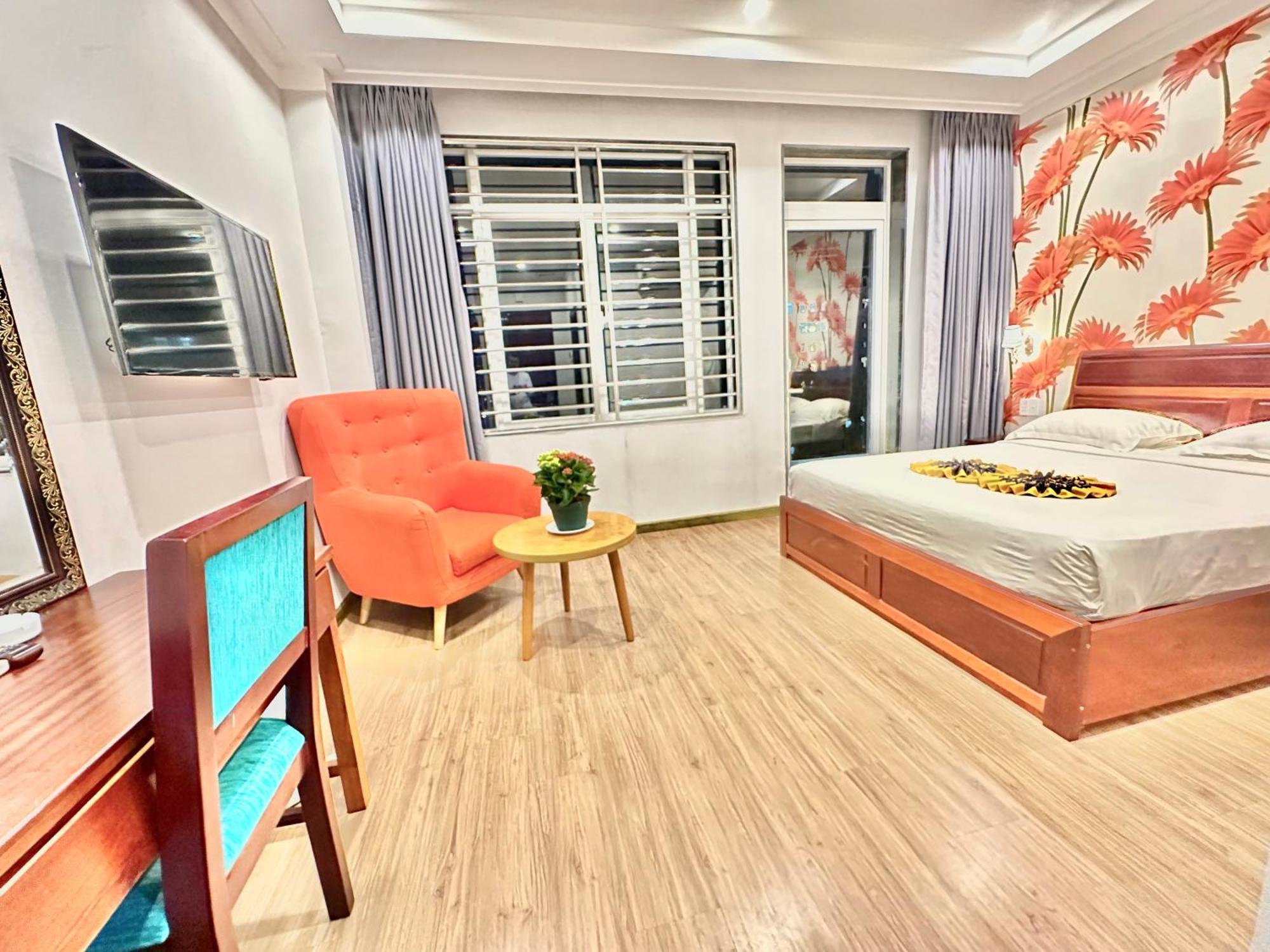 Long Bao Chau Hotel Thu Dau Mot Екстер'єр фото