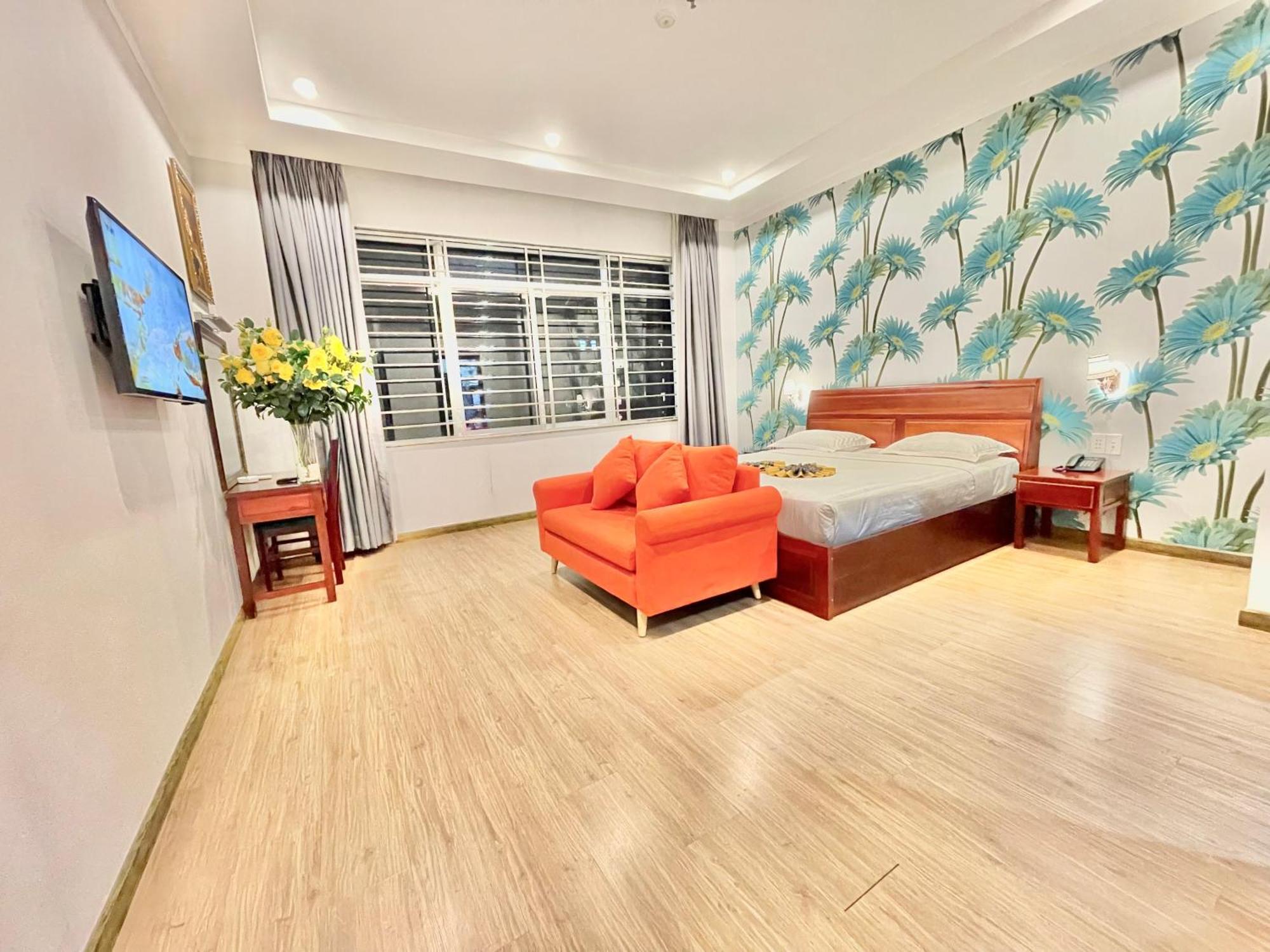 Long Bao Chau Hotel Thu Dau Mot Екстер'єр фото