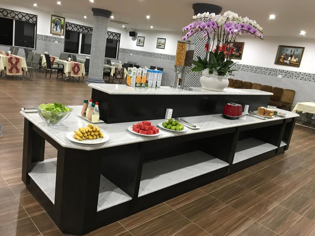 Long Bao Chau Hotel Thu Dau Mot Екстер'єр фото
