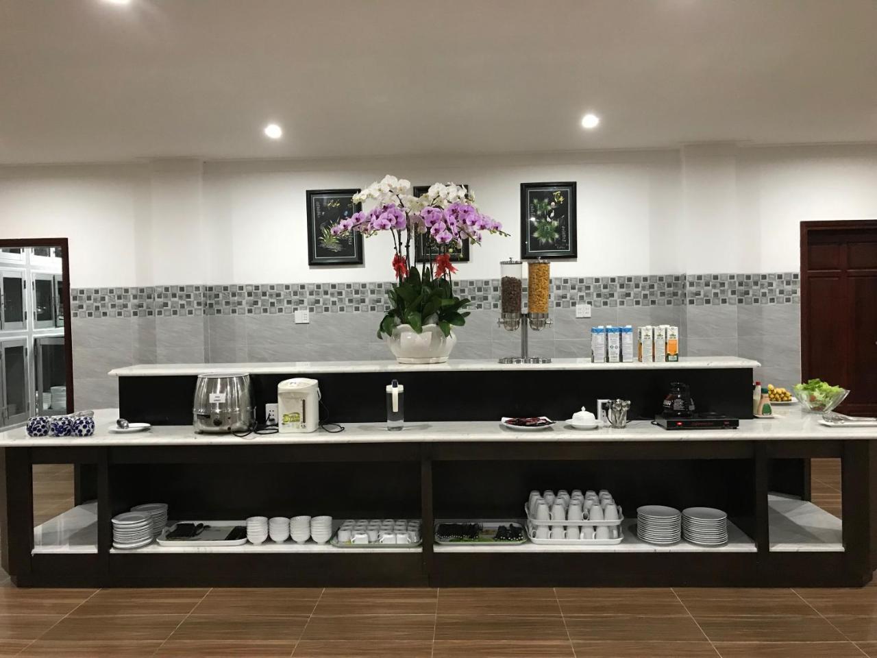 Long Bao Chau Hotel Thu Dau Mot Екстер'єр фото