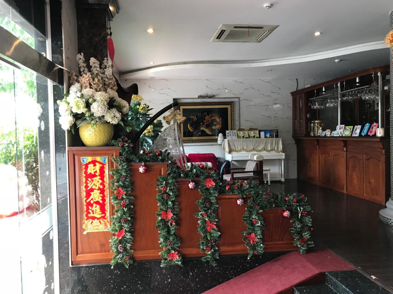 Long Bao Chau Hotel Thu Dau Mot Екстер'єр фото