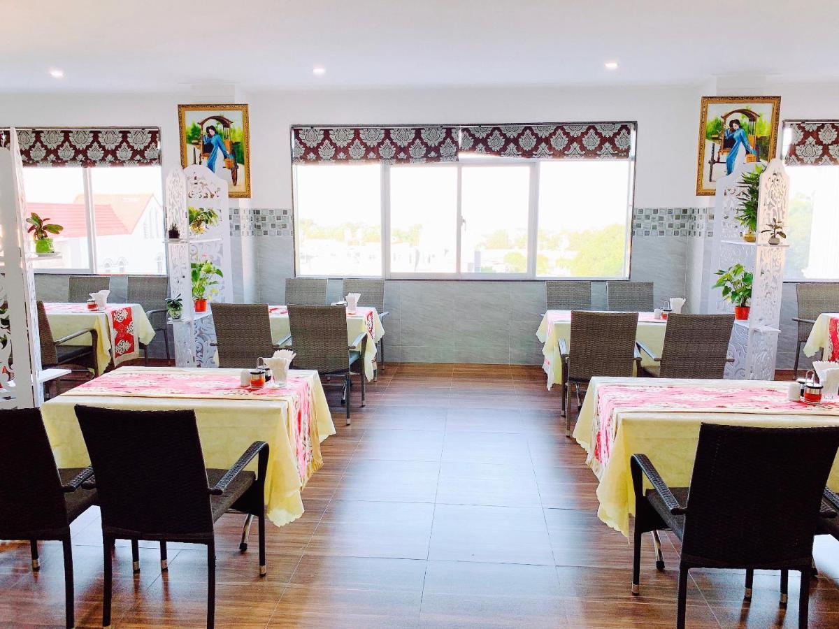Long Bao Chau Hotel Thu Dau Mot Екстер'єр фото