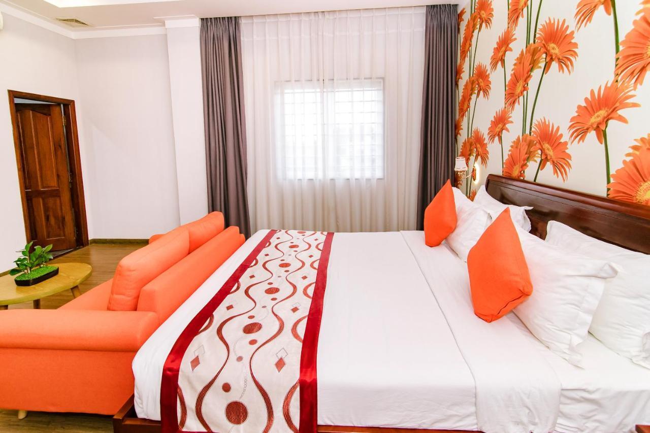 Long Bao Chau Hotel Thu Dau Mot Екстер'єр фото