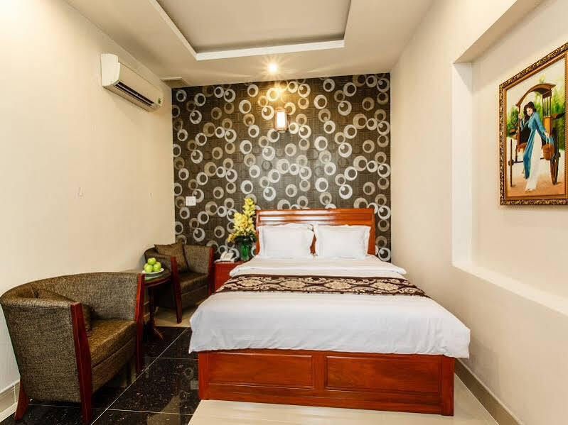 Long Bao Chau Hotel Thu Dau Mot Екстер'єр фото