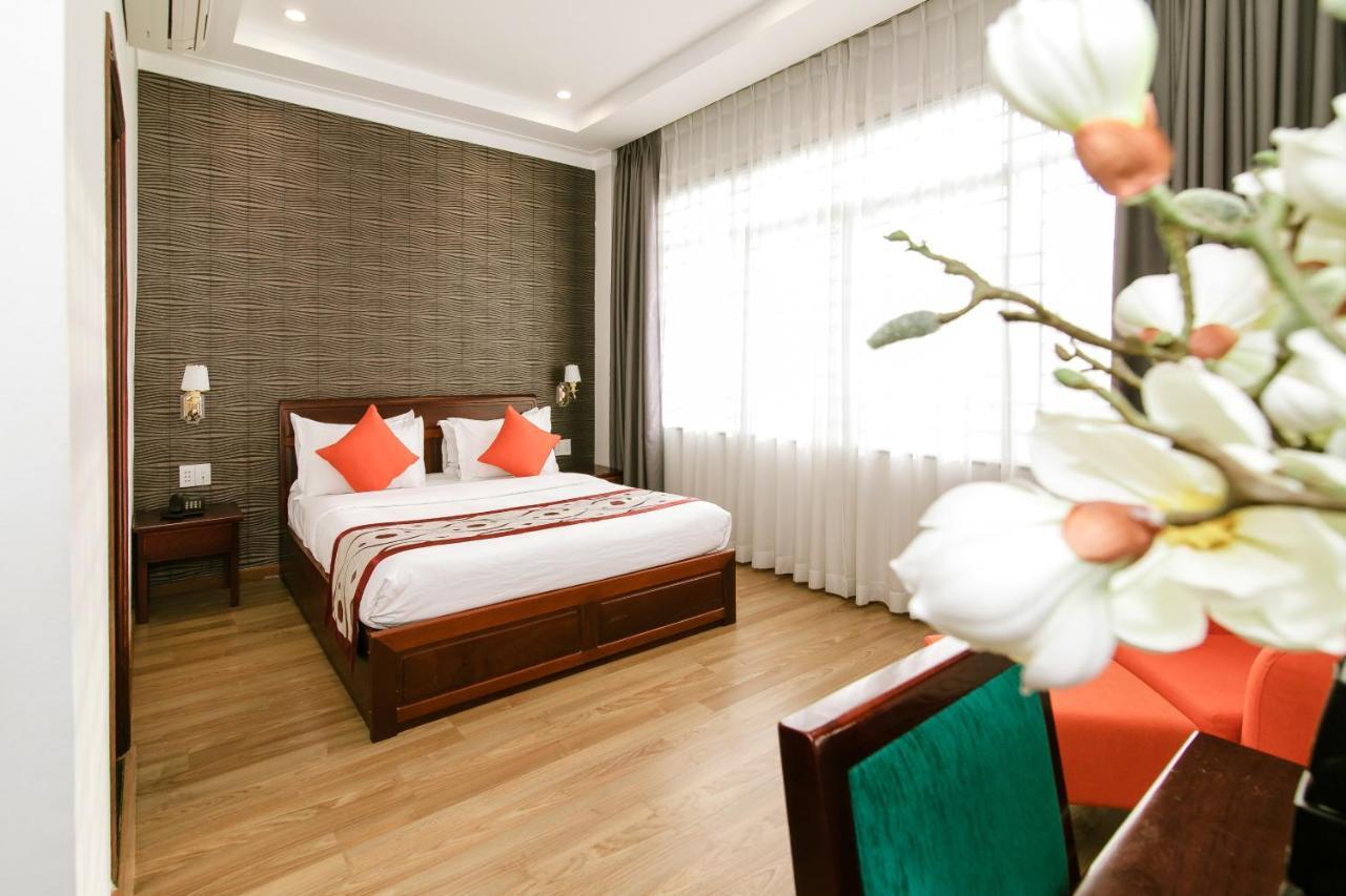 Long Bao Chau Hotel Thu Dau Mot Екстер'єр фото