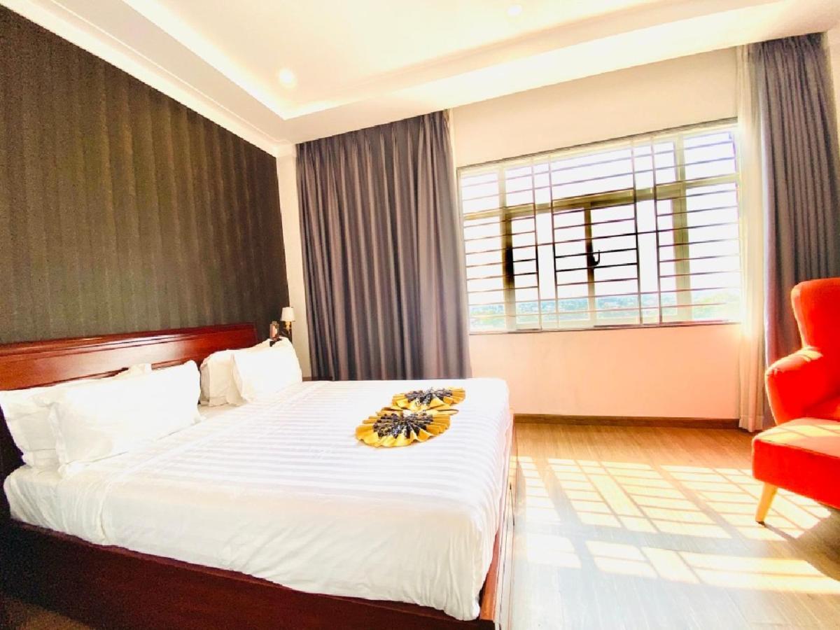 Long Bao Chau Hotel Thu Dau Mot Екстер'єр фото
